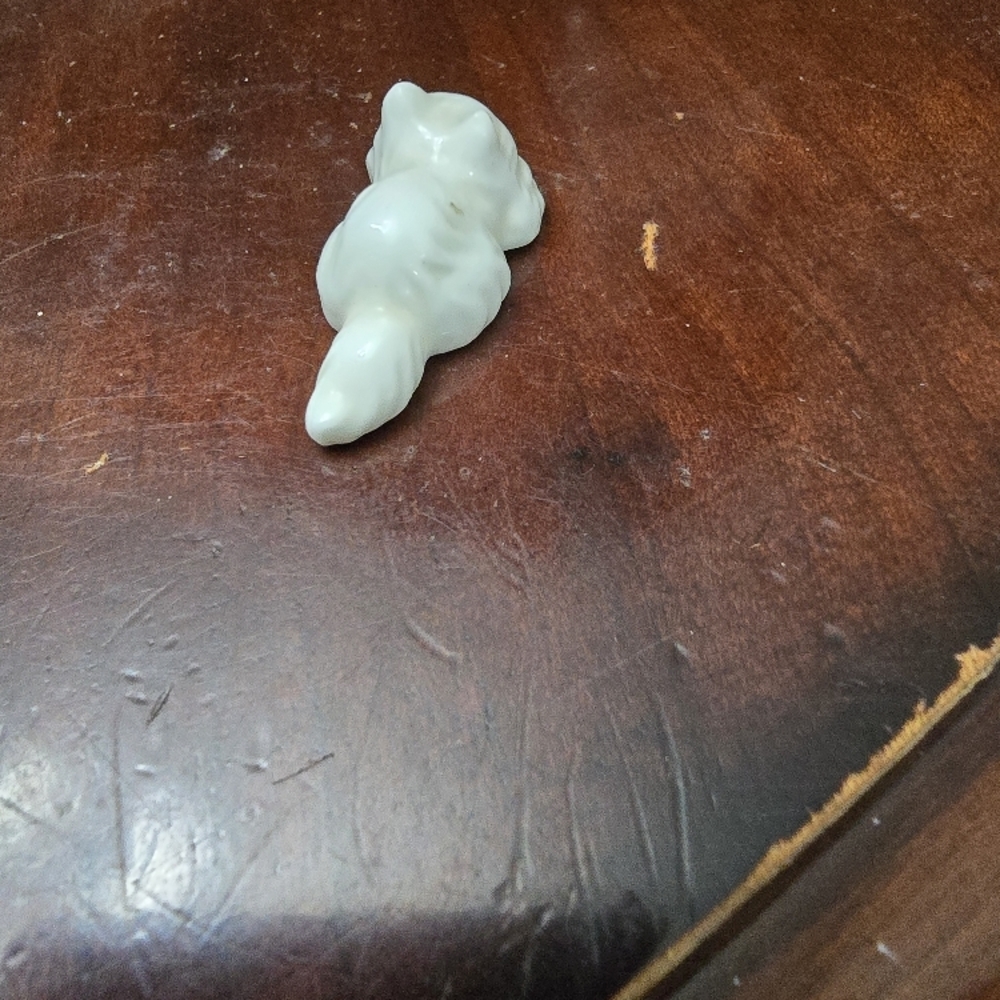 Porcelain White Cat Figurine - Picture 3 of 6